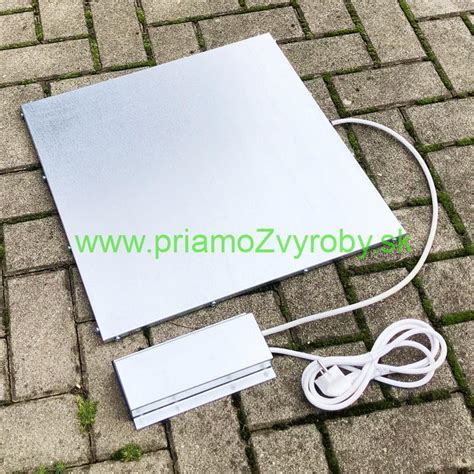 Ilustrácia rôznych typov vyhrievacích prvkov pre psie búdy: žiarovka v klietke, vyhrievacia podložka, infračervený panel.