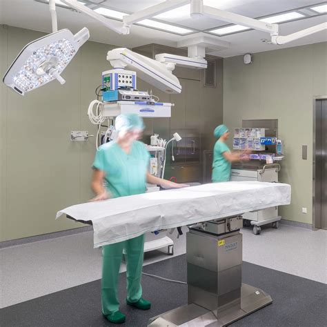 Vizualizácia operačnej sály s pokročilým ventilačným systémom