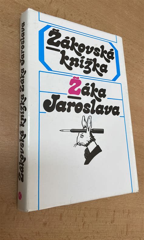 Porovnanie farby peria a zobákov Žaka Kongo a Žaka Liberijského.