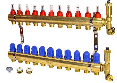 Pohľad na mosadzný a nerezový rozdeľovač vykurovania