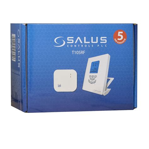 Detailná fotografia podsvieteného LCD displeja termostatu Salus T105RF s zobrazeným programom