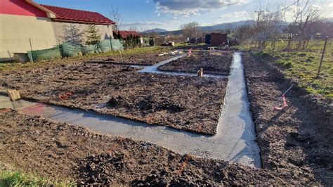Detailné fotografie potrebných káblových ôk a matíc pre uzemnenie