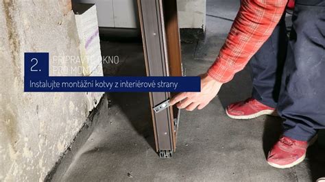 Detailná fotografia inštalácie suchého zipsu na rám okna