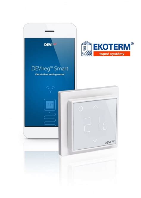 Detail digitálneho smart termostatu na stene kúpeľne