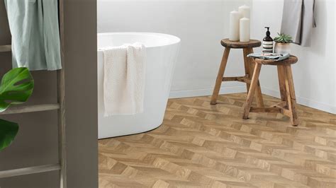 Detailná fotografia rôznych typov vinylových podláh.