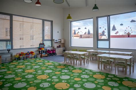 Schéma znázorňujúca proces kondenzácie a energetickú efektívnosť moderných kotlov v porovnaní s konvenčnými