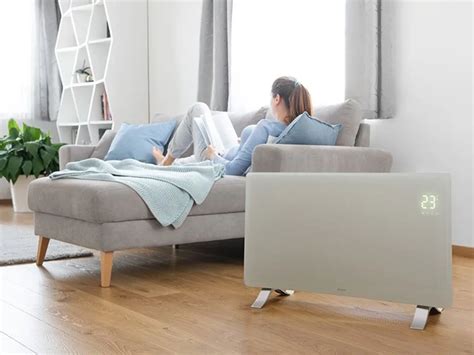 Infografika porovnávajúca nástenné a podlahové elektrické konvektory