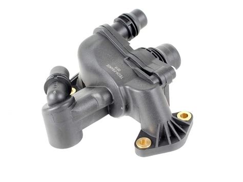 Ilustrácia výmeny automobilového termostatu