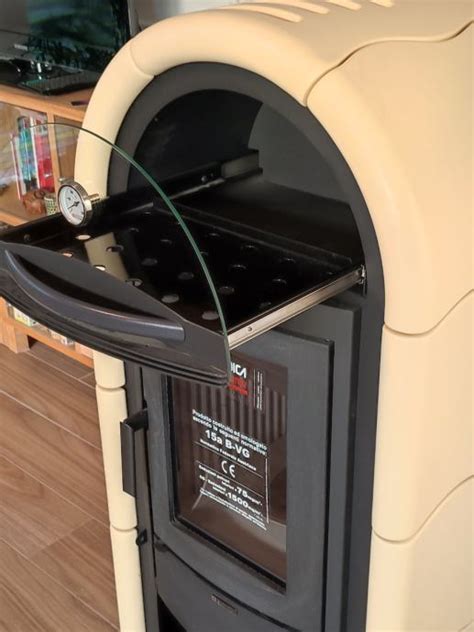 Ukážka rôznych farebných prevedení sporákov La Nordica