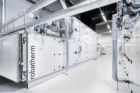 Ilustrácia vzduchotechnických jednotiek robatherm s detailom na ich dizajn a funkčnosť