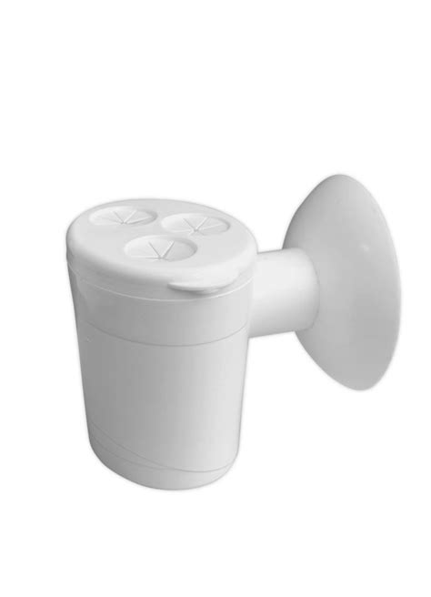 Detailný pohľad na sifón s guličkou pre odvod kondenzátu