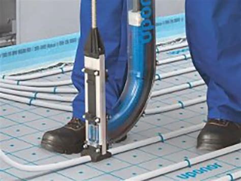 Ilustračný obrázok príchytiek Uponor Tacker