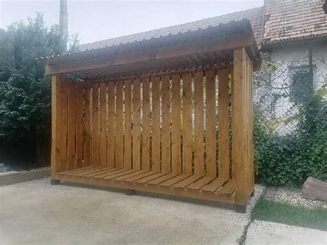 Ilustračná fotografia dreva pripraveného na uskladnenie