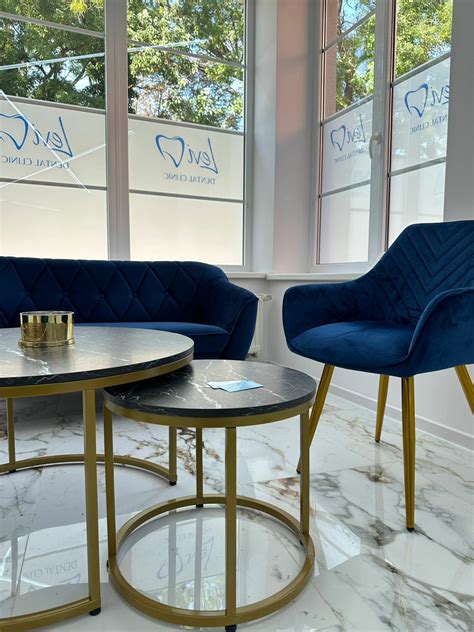 Ilustračná fotografia modernej zubnej ambulancie s priateľským personálom