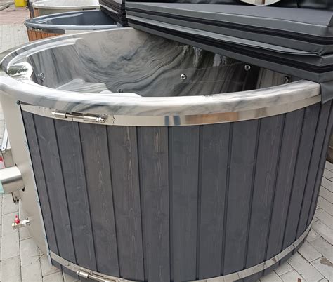 dizajn 45-litrového antikorového zásobníka s vnútornou špirálou