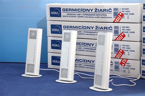 prehľad rôznych dizajnov a veľkostí stojanových germicídnych žiaričov