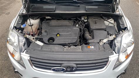 Náčrt umiestnenia termostatu v motore Ford Kuga