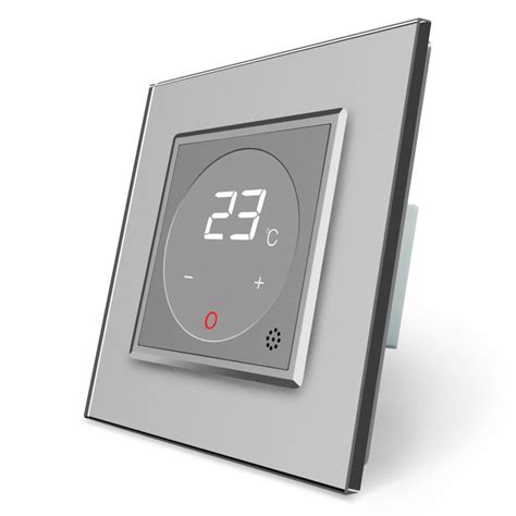 Ilustrácia moderného programovateľného termostatu s možnosťou diaľkového ovládania cez smartfón