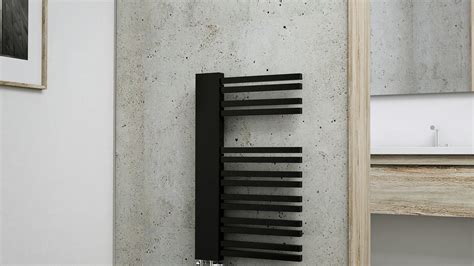 Dizajnový kúpeľňový radiátor s oblúkovými rebrami