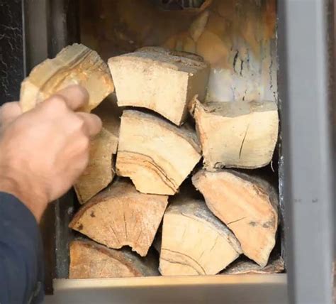 Fotografia dreva narezaného na polienka