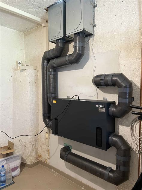 Detailný pohľad na prístupné filtre a výmenník tepla jednotky Climos 200 Eco