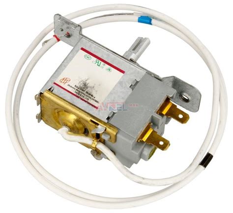 Ilustračná fotografia rôznych typov termostatov pre chladničky