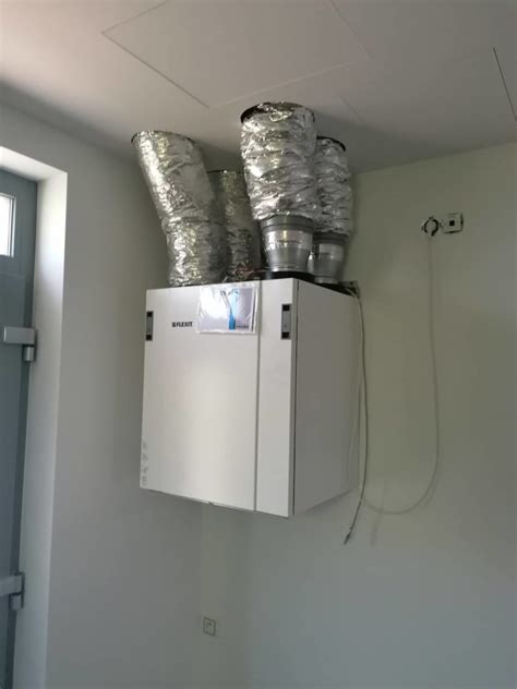 Rôzne spôsoby inštalácie rekuperačných jednotiek (závesný variant, nástenný variant)