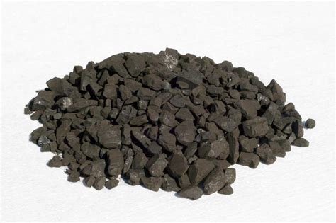 Rozžeravené uhlie v spaľovacej komore