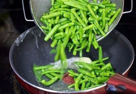 vizuálne kroky domáceho mrazenia zelenej fazuľky