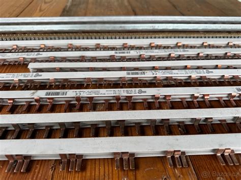 Detailné zobrazenie elektrickej svorkovnice a bočnej lišty radiátora EVO.