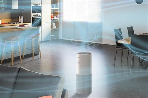 Ilustračná fotografia interiéru s bežiacim zvlhčovačom vzduchu