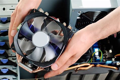 Detail chladiča procesora s tepelnými trubicami