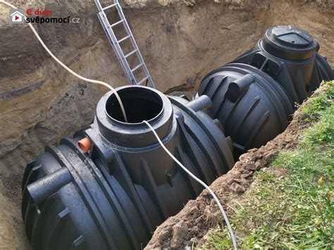 Detail nádrže na vodu a chladiacich balíčkov