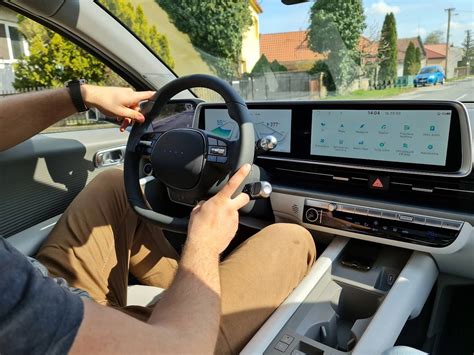 Ilustračná fotografia interiéru auta s funkčnou klimatizáciou