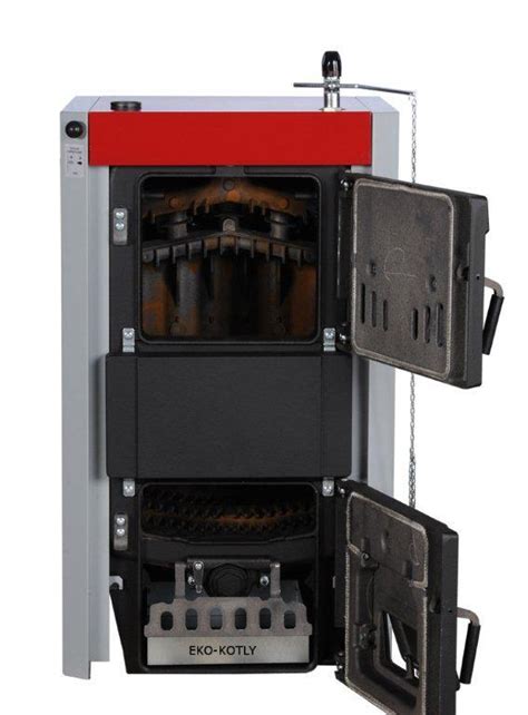 Detail zväčšeného prikladacieho priestoru kotla Viadrus U26