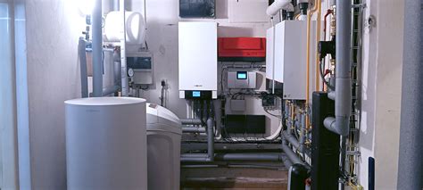 Vizualizácia kotolne s dvoma plynovými kotlami, umiestnenými na špeciálnom podstavci s dostatkom denného svetla.