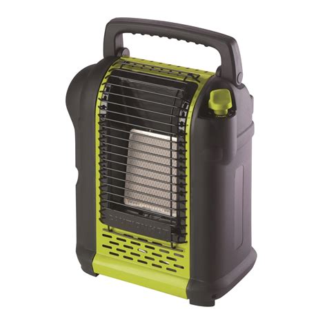 Prenosný plynový ohrievač v garáži