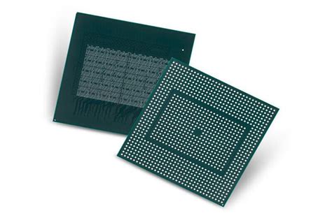 Obr. 1 Chladený komponent - grafický čip osadený technológiou FLIP-CHIP na nosiči BGA