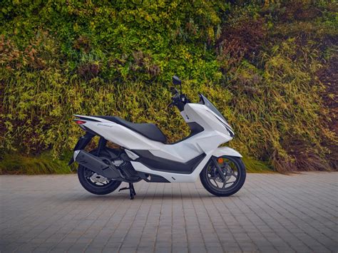 Fotografia motocykla Honda PCX 125 s doplnkami