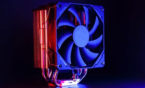 Ilustrácia montážneho systému vodného chladiča na procesore