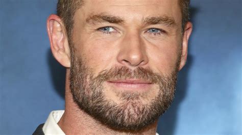 Ilustračná fotografia rôznych metód chladenia nápojov, napríklad v ľadovej vode alebo v snehu.