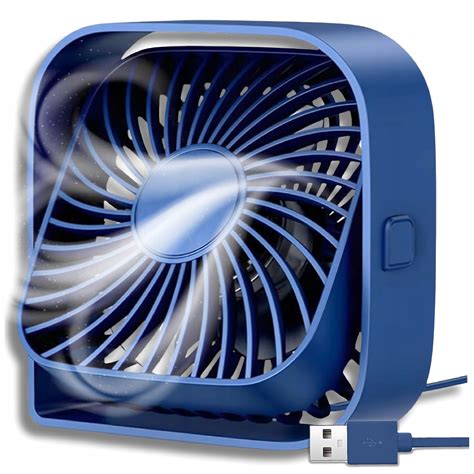 Interiér svietidla s viditeľným aktívnym chladiacim prvkom (napr. malý ventilátor alebo chladič).