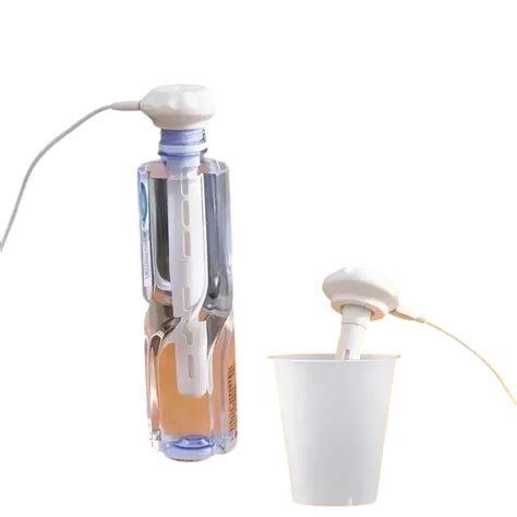 Ilustrácia jednoduchého domáceho zvlhčovača vzduchu s použitím plastovej fľaše a ventilátora.