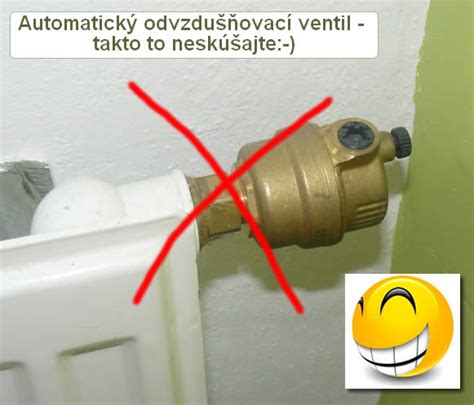 Detailný pohľad na odvzdušňovací ventil na chladiči alebo hadici