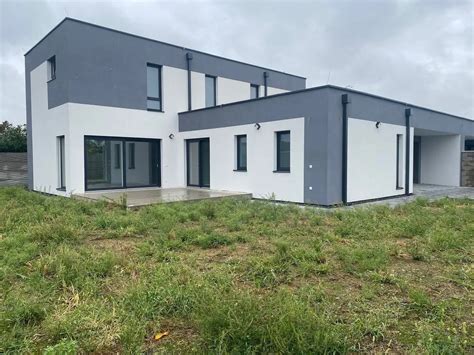 Ilustračná fotografia rodinného domu s naznačeným moderným systémom vykurovania a chladenia.