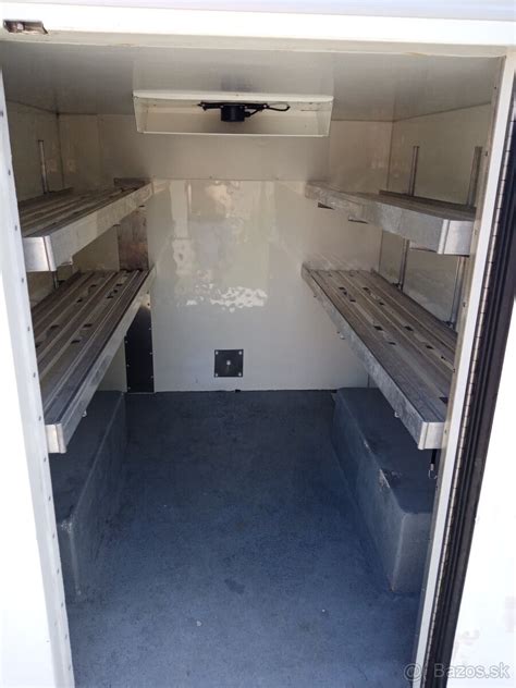 Porovnanie kompresorového a absorpčného chladiaceho boxu.