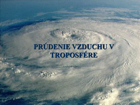 Schéma ilustrujúca prúdenie vzduchu v dátovom centre so zdvojenou podlahou a umiestnením CRAC/CRAH jednotiek.