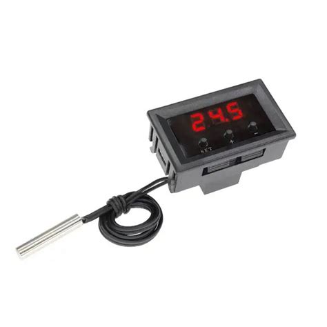 detailný náhľad na LCD displej digitálneho termostatu s aktuálnou teplotou