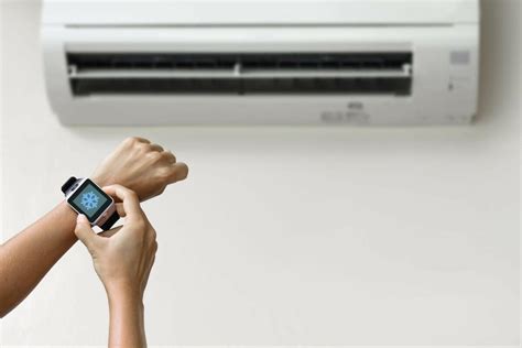Infografika zobrazujúca funkcie moderných klimatizácií: inverter, filtrácia vzduchu, smart ovládanie.