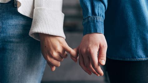 Infografika porovnávajúca ideálny teplotný rozdiel medzi interiérom a exteriérom.